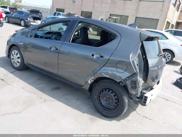 JTDKDTB32G1134020 Toyota Prius C One