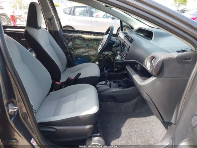 JTDKDTB32G1134020 Toyota Prius C One