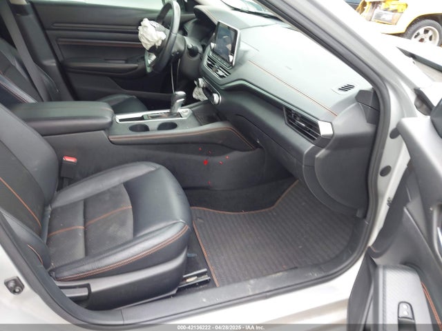 1N4BL4CVXKC104002 Nissan Altima 2.5 Sr