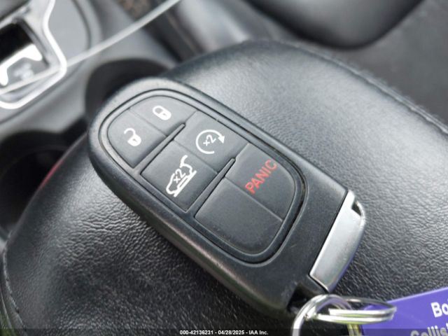1C4PJMLB1KD320682 Jeep Cherokee Altitude 4x4