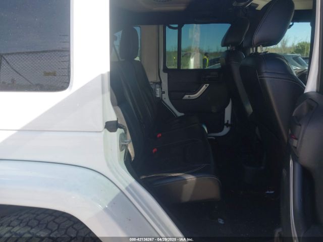 1C4BJWEG3EL256203 Jeep Wrangler Unlimited Sahara