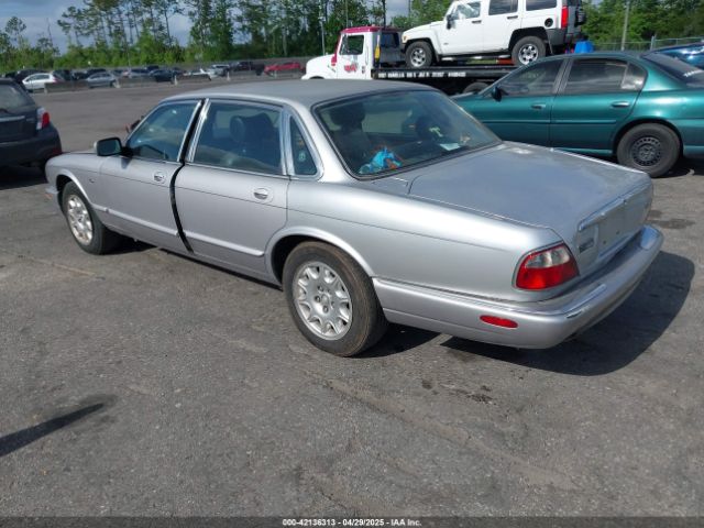 2000 JAGUAR XJ8 SAJDA14C4YLF13470 Photo 2