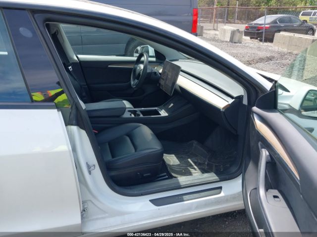 2021 TESLA MODEL 3 5YJ3E1EA2MF063761 Photo 4