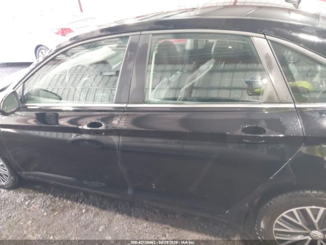 3VWC57BU4MM009212 Volkswagen Jetta 1.4t R-line/1.4t S/1.4t Se