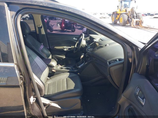 1FMCU0JX6EUB49652 Ford Escape Titanium
