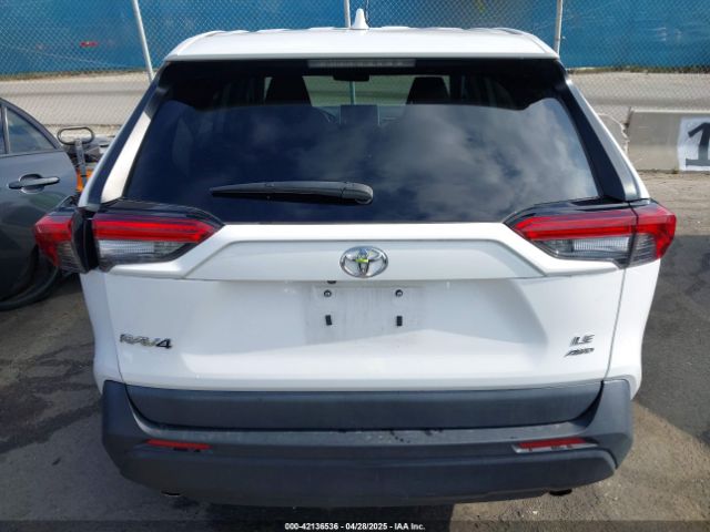 2T3F1RFV3PC334254 Toyota RAV4 LE