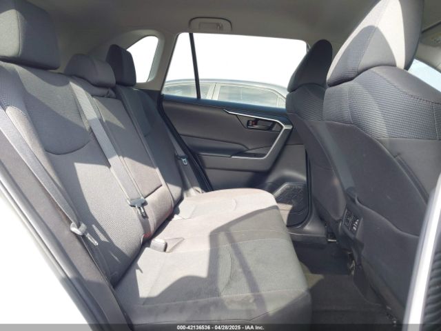 2T3F1RFV3PC334254 Toyota RAV4 LE