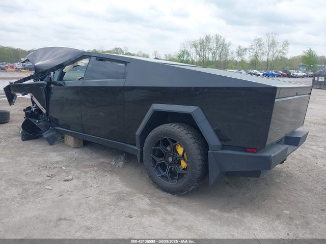 2024 TESLA CYBERTRUCK 7G2CEHEE5RA037782 Photo 2
