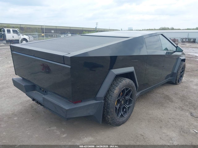 2024 TESLA CYBERTRUCK 7G2CEHEE5RA037782 Photo 3