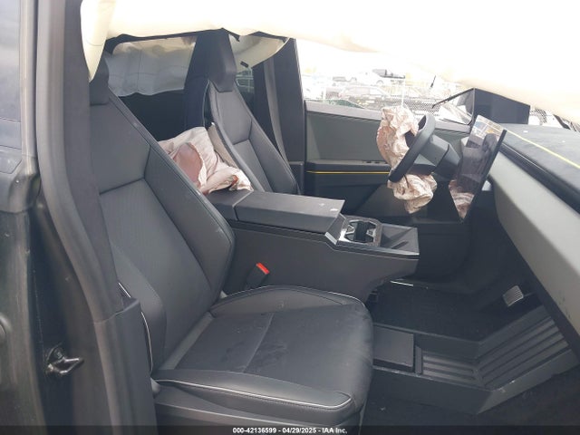 2024 TESLA CYBERTRUCK 7G2CEHEE5RA037782 Photo 4