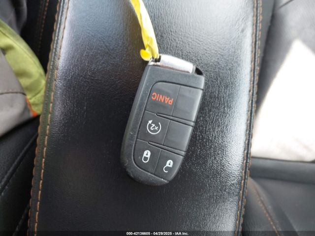 3C4NJDCB8KT735418 Jeep Compass Limited 4x4