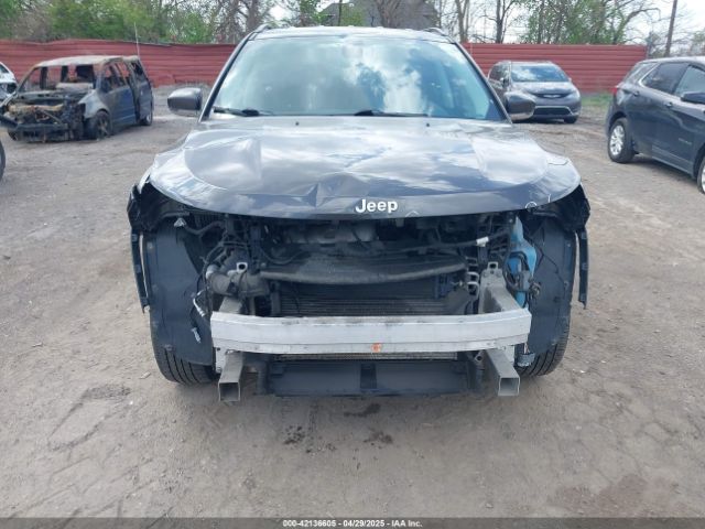 3C4NJDCB8KT735418 Jeep Compass Limited 4x4