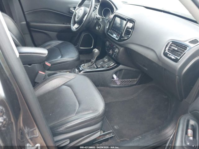 3C4NJDCB8KT735418 Jeep Compass Limited 4x4