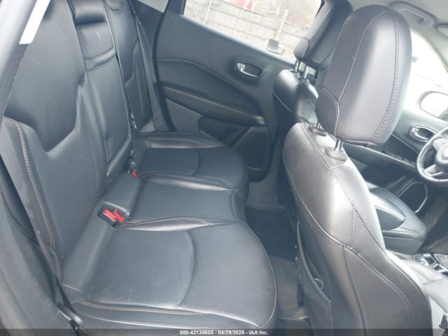 3C4NJDCB8KT735418 Jeep Compass Limited 4x4