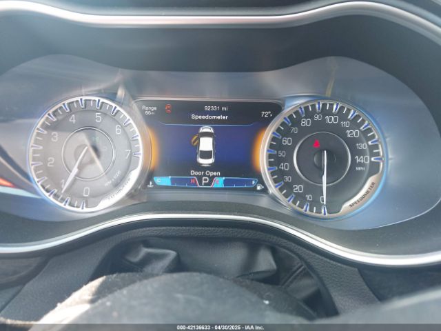 1C3CCCCB6FN559765 Chrysler 2015