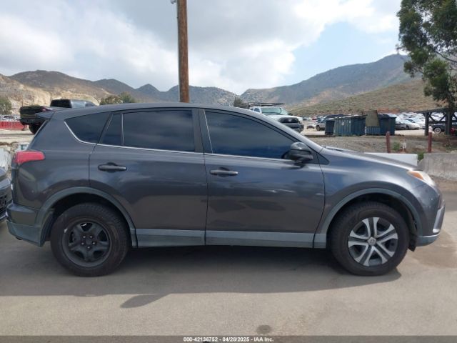 2T3ZFREV6HW395050 Toyota RAV4 LE