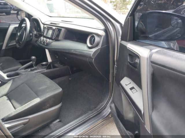 2T3ZFREV6HW395050 Toyota RAV4 LE