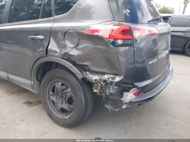 2T3ZFREV6HW395050 Toyota RAV4 LE