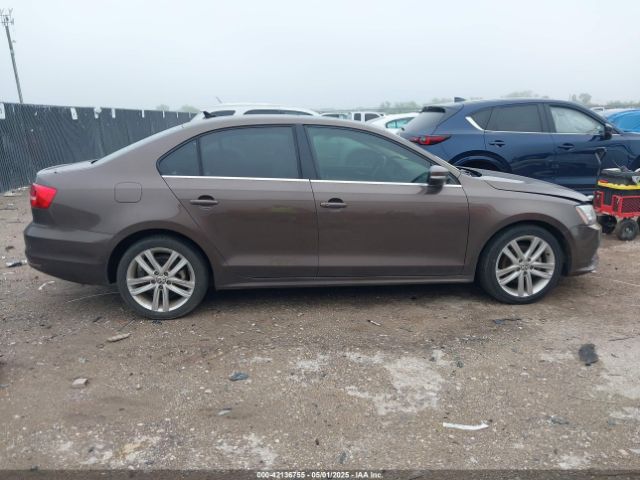 3VWLA7AJ3FM279957 Volkswagen 2015