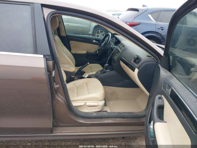 3VWLA7AJ3FM279957 Volkswagen 2015