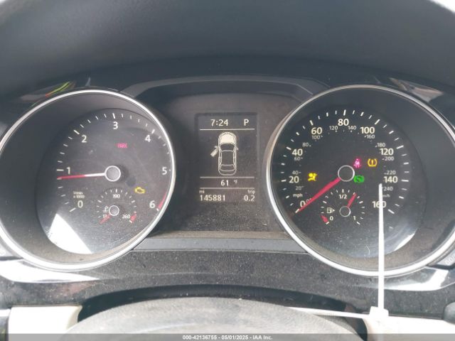 3VWLA7AJ3FM279957 Volkswagen 2015