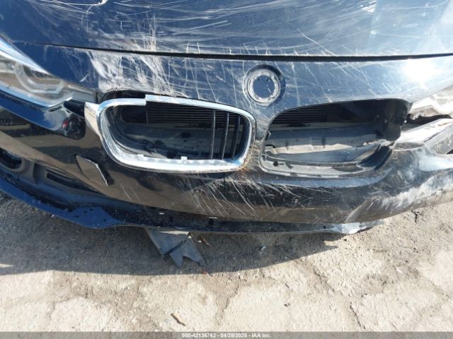 WBA8A9C5XJAD27898 BMW 320i