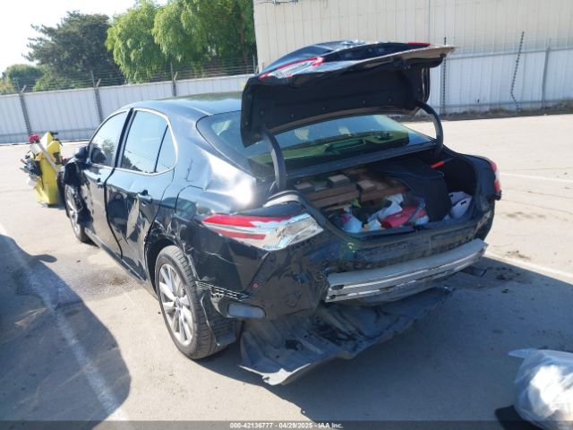 4T1B11HK7JU601879 Toyota CAMRY LE