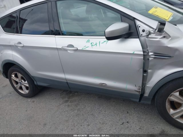 1FMCU0G95FUC81490 Ford ESCAPE SE
