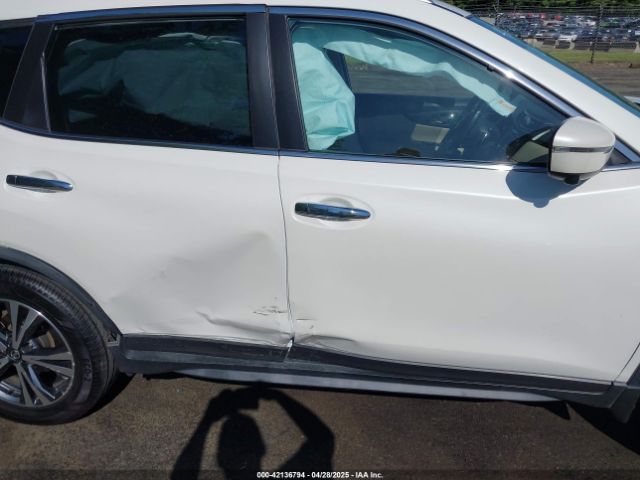 JN8AT2MT4LW007258 Nissan Rogue Sv Fwd