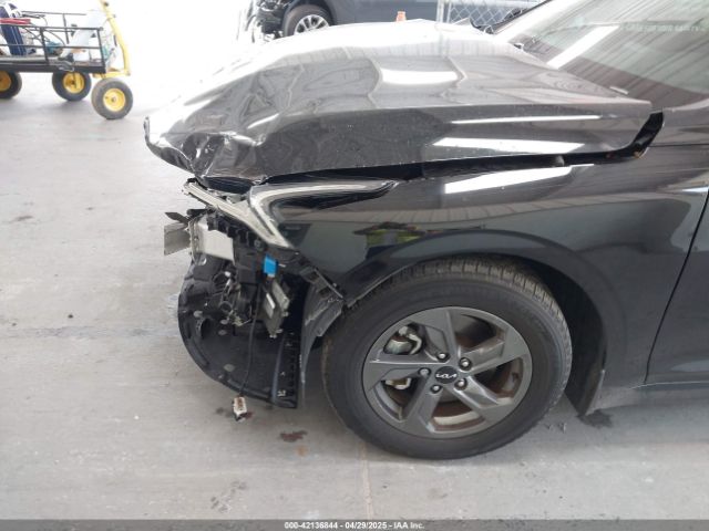 5XXG14J28NG105572 KIA K5 LXS