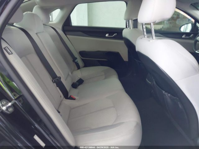 5XXG14J28NG105572 KIA K5 LXS