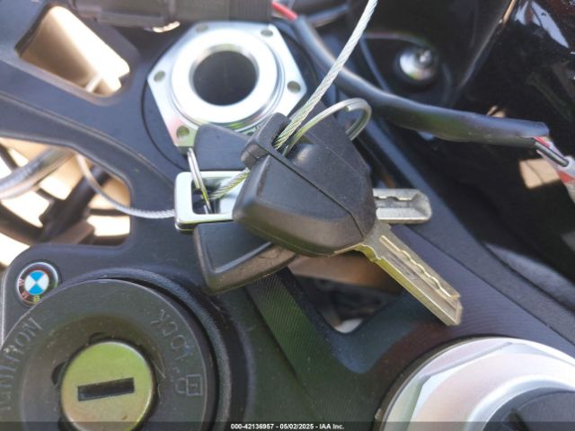 2022 BMW S 1000 WB10E2307N6F01609 Photo 10