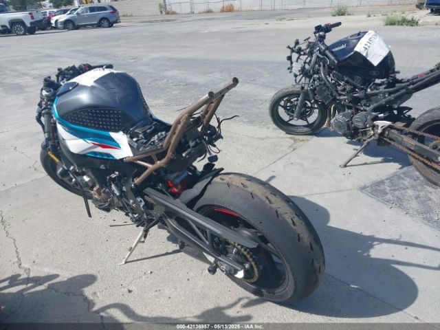 2022 BMW S 1000 WB10E2307N6F01609 Photo 2
