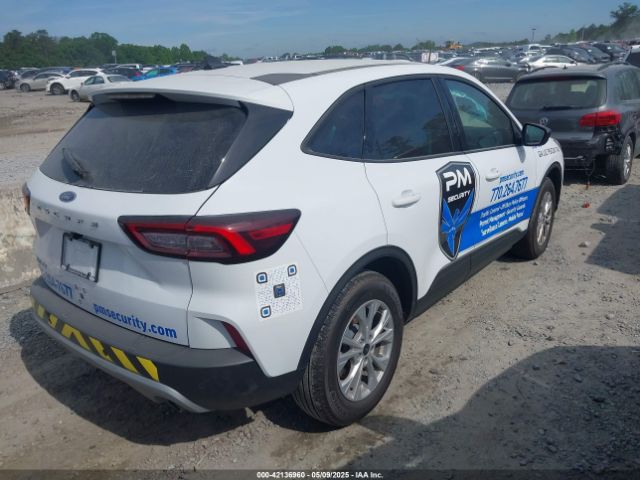 1FMCU0GNXSUA45604 Ford Escape Active