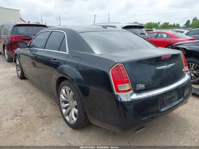 2013 CHRYSLER 300 2C3CCAAG4DH508161 Photo 2