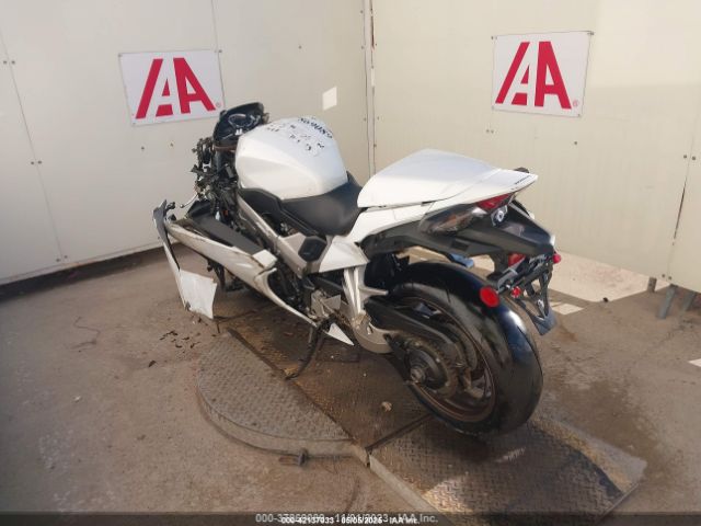 2014 HONDA VFR800 JH2RC7919EK000777 Photo 2