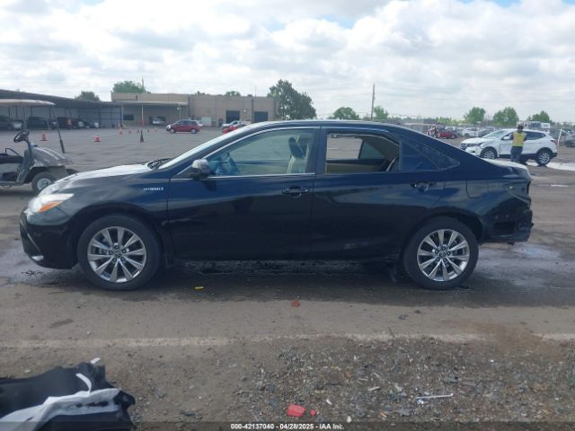 4T1BD1FKXHU226364 Toyota Camry Hybrid Xle