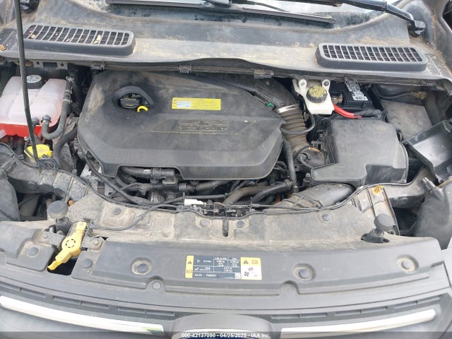 1FMCU0GX7EUA90621 Ford ESCAPE SE