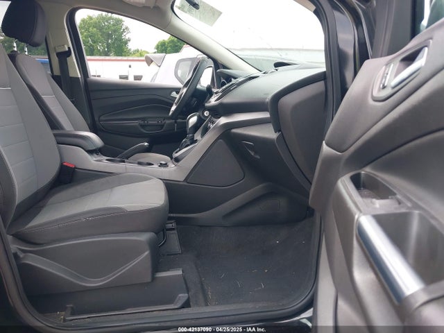 1FMCU0GX7EUA90621 Ford ESCAPE SE