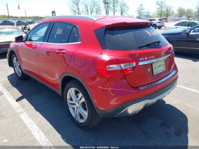2018 MERCEDES-BENZ GLA 250 WDCTG4GB7JJ368544 Photo 2