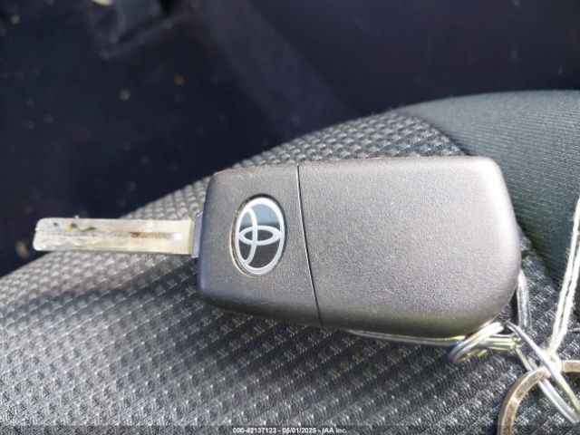 2T3H1RFV6RW302635 Toyota RAV4 LE