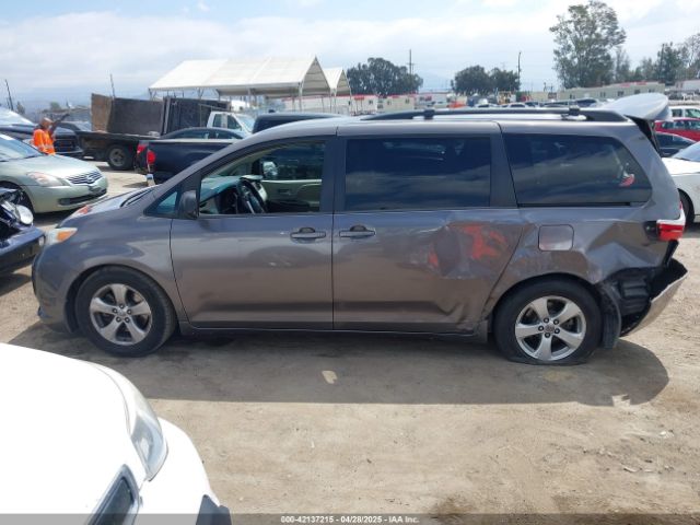 5TDKK3DC8FS594979 Toyota Sienna Le 8 Passenger