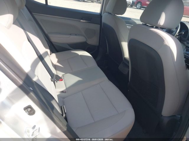 5NPD84LF1HH037459 Hyundai ELANTRA SE