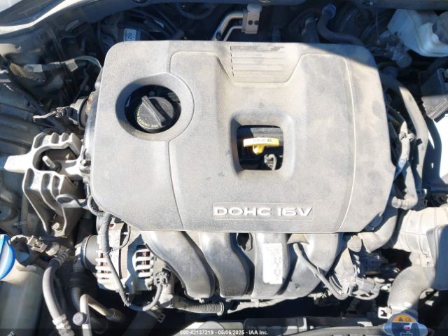 KMHD74LF5HU122504 Hyundai ELANTRA SE