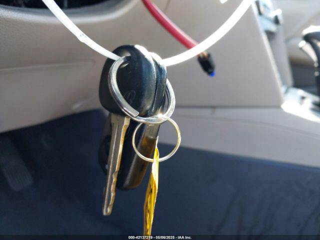 KMHD74LF5HU122504 Hyundai ELANTRA SE