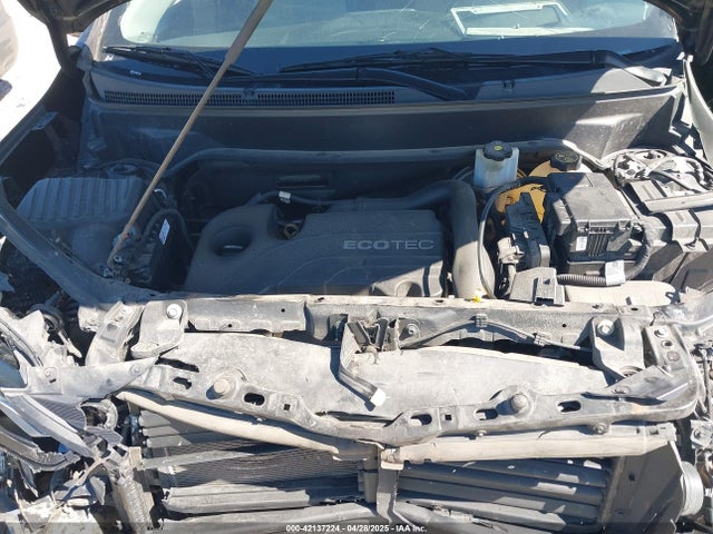 3GNAXHEV2JL262195 Chevrolet EQUINOX LS