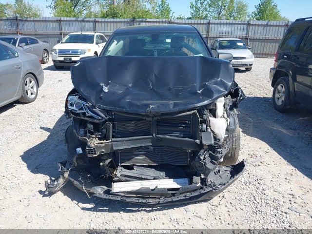 3GNAXHEV2JL262195 Chevrolet EQUINOX LS