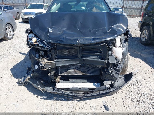 3GNAXHEV2JL262195 Chevrolet EQUINOX LS