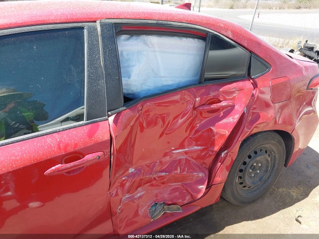 5YFEPMAEXMP256242 Toyota COROLLA LE