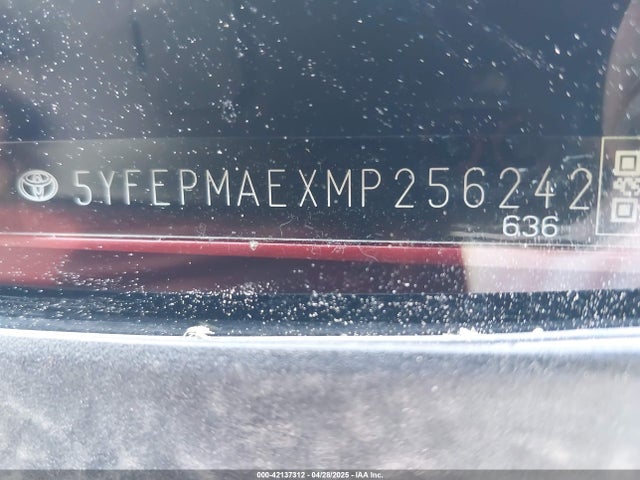 5YFEPMAEXMP256242 Toyota COROLLA LE